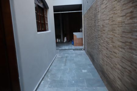 Casa à venda com 156m², 3 quartos e 2 vagasCorredor externo