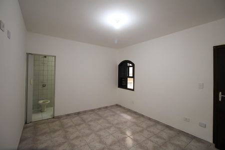 Casa à venda com 156m², 3 quartos e 2 vagasSuíte