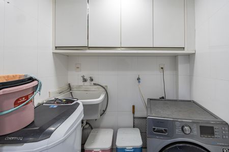 Casa à venda com 104m², 3 quartos e 2 vagasÁrea de Serviço