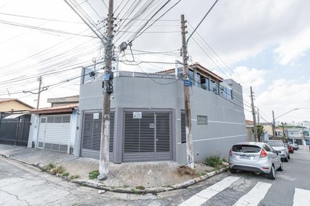 Casa à venda com 104m², 3 quartos e 2 vagasFachada