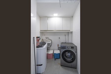 Casa à venda com 104m², 3 quartos e 2 vagasÁrea de Serviço
