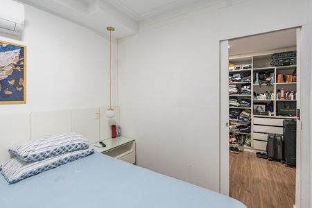 Casa à venda com 104m², 3 quartos e 2 vagasSuíte