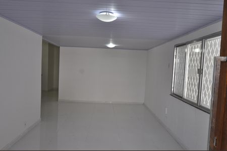 Casa para alugar com 2 quartos, 200m² em Del Castilho, Rio de Janeiro