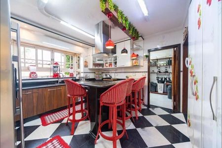 Casa à venda com 300m², 4 quartos e 4 vagas