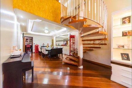 Casa à venda com 300m², 4 quartos e 4 vagas