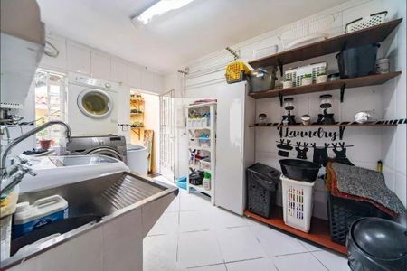 Casa à venda com 300m², 4 quartos e 4 vagas