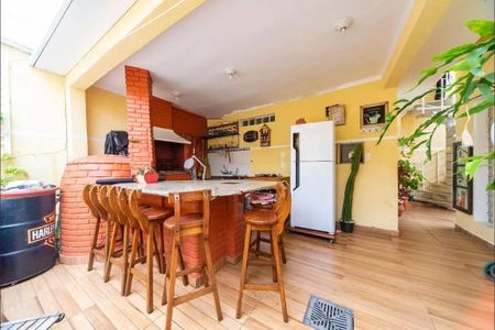 Casa à venda com 300m², 4 quartos e 4 vagas