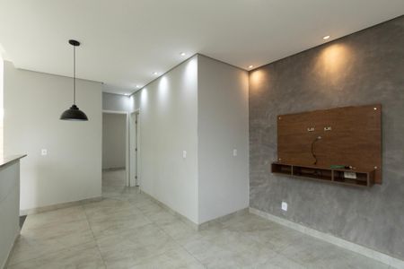 Sala de casa de condomínio para alugar com 2 quartos, 53m² em Aparecidinha, Sorocaba