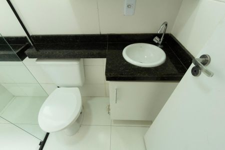 Casa de condomínio para alugar com 53m², 2 quartos e 2 vagasBanheiro Suíte