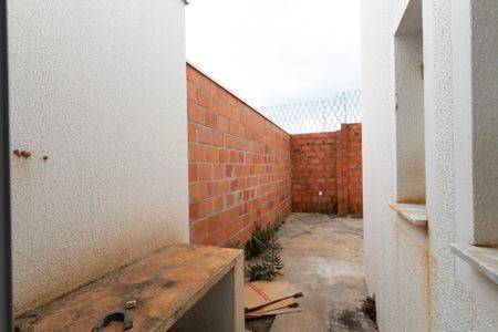 Casa de condomínio para alugar com 53m², 2 quartos e 2 vagasQuintal 