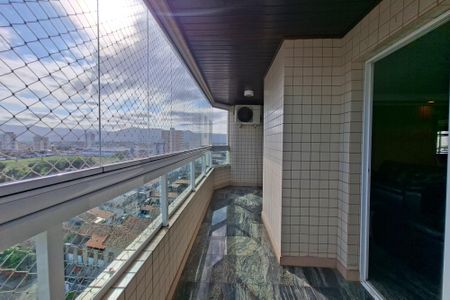 Apartamento para alugar com 330m², 5 quartos e 3 vagas Apartamento para alugar com 330m², 5 quartos e 3 vagasVaranda da sala