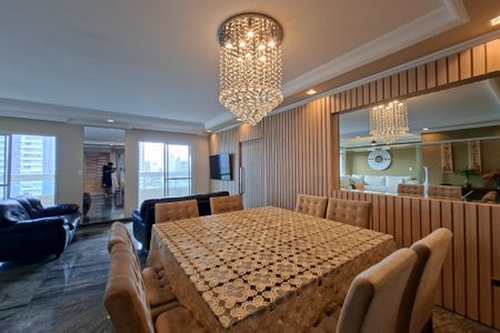 Apartamento para alugar com 330m², 5 quartos e 3 vagas Apartamento para alugar com 330m², 5 quartos e 3 vagasSala