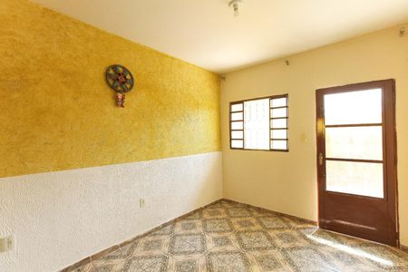 Casa à venda com 360m², 3 quartos e 3 vagasSala