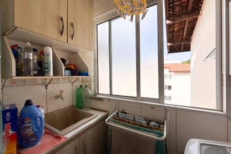 Apartamento à venda com 68m², 3 quartos e 1 vagaÁrea de Serviço