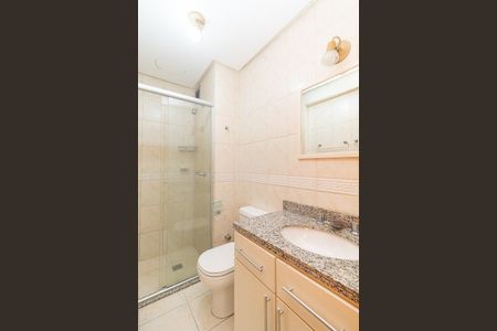 Banheiro 1 de kitnet/studio para alugar com 3 quartos, 99m² em Menino Deus, Porto Alegre