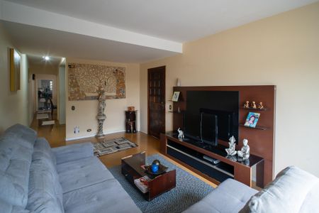 Casa à venda com 200m², 3 quartos e 3 vagasSala