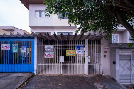 Casa à venda com 200m², 3 quartos e 3 vagasFachada