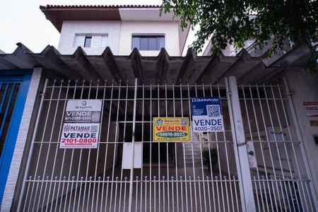Casa à venda com 200m², 3 quartos e 3 vagasplaca instalada em [10/04/2026] com o código [WYNY-1662]