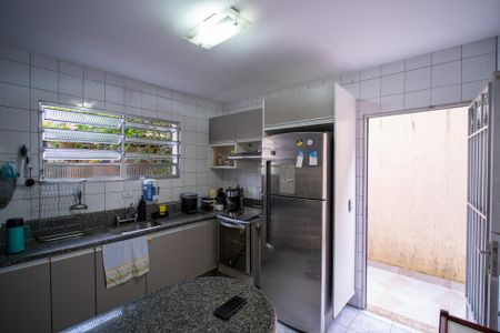 Casa à venda com 200m², 3 quartos e 3 vagasCozinha