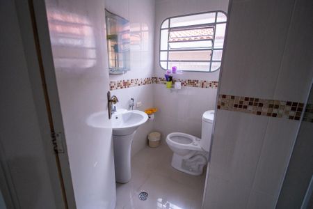 Casa à venda com 200m², 3 quartos e 3 vagasBanheiro 1