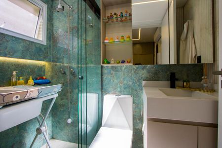 Apartamento à venda com 125m², 3 quartos e 3 vagasBanheiro social