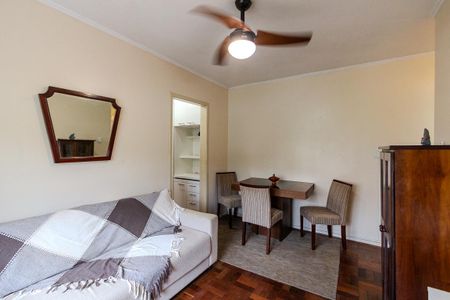 Sala de apartamento à venda com 1 quarto, 43m² em Santo Antônio, Porto Alegre