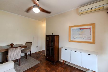 Sala de apartamento à venda com 1 quarto, 43m² em Santo Antônio, Porto Alegre