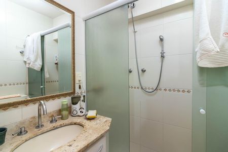 Apartamento à venda com 127m², 2 quartos e 2 vagasBanheiro da Suíte