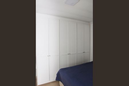 Casa à venda com 185m², 4 quartos e 3 vagasDetalhe - Quarto 01 com Varanda e Suíte
