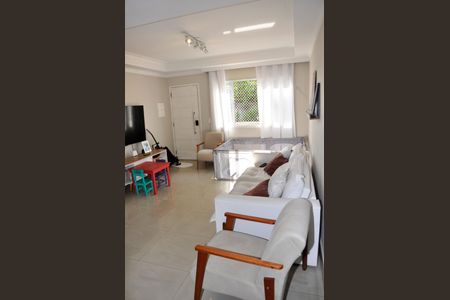 Detalhe - Sala de casa à venda com 4 quartos, 185m² em Vila Fiat Lux, São Paulo