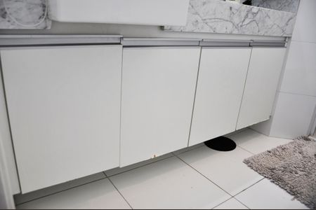 Casa à venda com 185m², 4 quartos e 3 vagasDetalhe - Suíte
