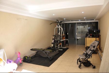 Casa à venda com 185m², 4 quartos e 3 vagasDetalhe - Garagem