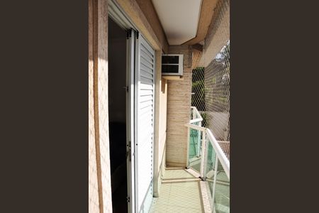 Casa à venda com 185m², 4 quartos e 3 vagasDetalhe - Varanda