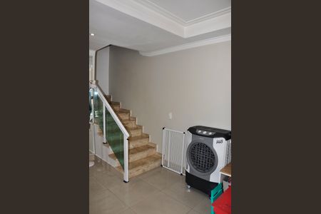 Casa à venda com 185m², 4 quartos e 3 vagasDetalhe - Sala