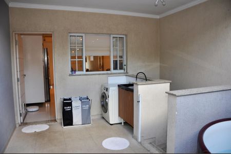 Casa à venda com 185m², 4 quartos e 3 vagasDetalhe - Área de Serviço