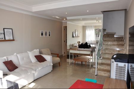 Casa à venda com 185m², 4 quartos e 3 vagasDetalhe - Sala