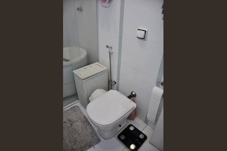 Casa à venda com 185m², 4 quartos e 3 vagasDetalhe - Suíte