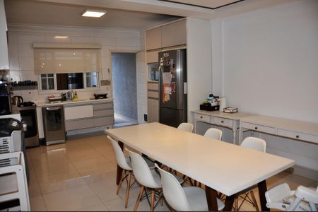 Casa à venda com 185m², 4 quartos e 3 vagasDetalhe - Cozinha