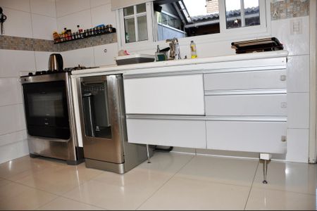 Casa à venda com 185m², 4 quartos e 3 vagasDetalhe - Cozinha