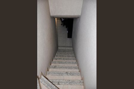 Casa à venda com 185m², 4 quartos e 3 vagasDetalhe - Escada Externa
