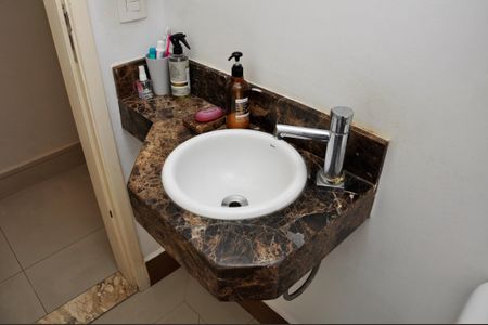 Casa à venda com 185m², 4 quartos e 3 vagasDetalhe - Sala - Lavabo