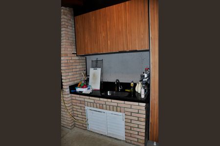 Casa à venda com 185m², 4 quartos e 3 vagasDetalhe - Churrasqueira