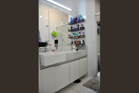 Casa à venda com 185m², 4 quartos e 3 vagasDetalhe - Suíte