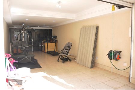 Casa à venda com 185m², 4 quartos e 3 vagasDetalhe - Garagem