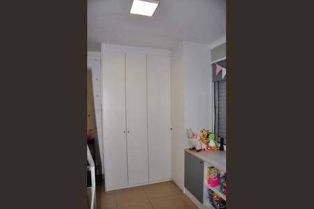 Casa à venda com 185m², 4 quartos e 3 vagasDetalhe - Quarto 02