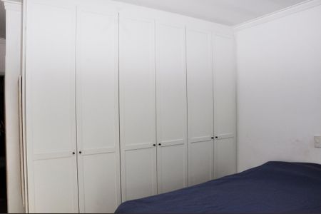 Casa à venda com 185m², 4 quartos e 3 vagasDetalhe - Quarto 01 com Varanda e Suíte