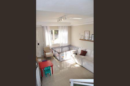 Casa à venda com 185m², 4 quartos e 3 vagasDetalhe - Sala