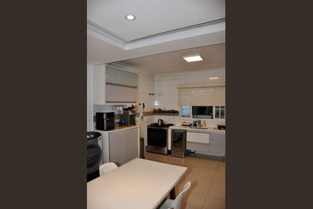 Casa à venda com 185m², 4 quartos e 3 vagasDetalhe - Cozinha