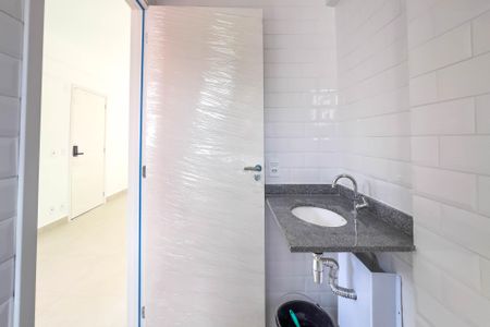 Banheiro de apartamento para alugar com 1 quarto, 30m² em Vila Mariana, São Paulo