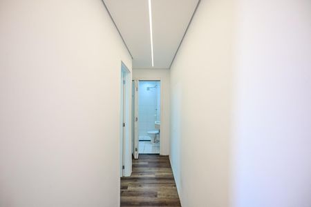 Corredor de apartamento à venda com 2 quartos, 43m² em Vila Andrade, São Paulo